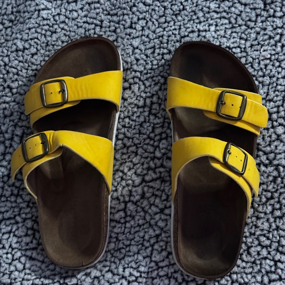 Aeropostale Yellow Sandals